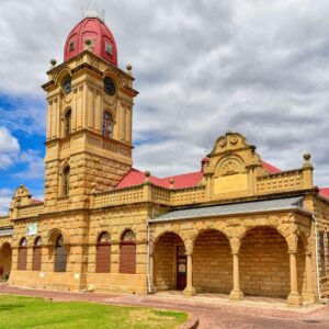 Oudtshoorn, hotels en omgeving